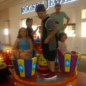 Meet your Posher, Becky